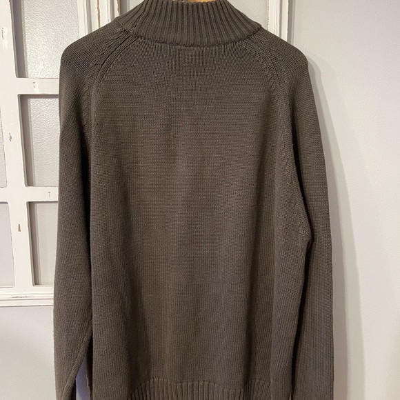 Men’s Gray Sweater - Picture 4 of 4